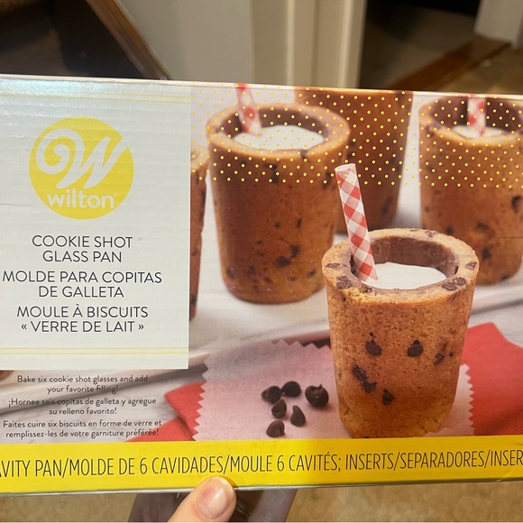 Wilton Other - Wilton Cookie Shot Glass Pan - Brown and Yellow